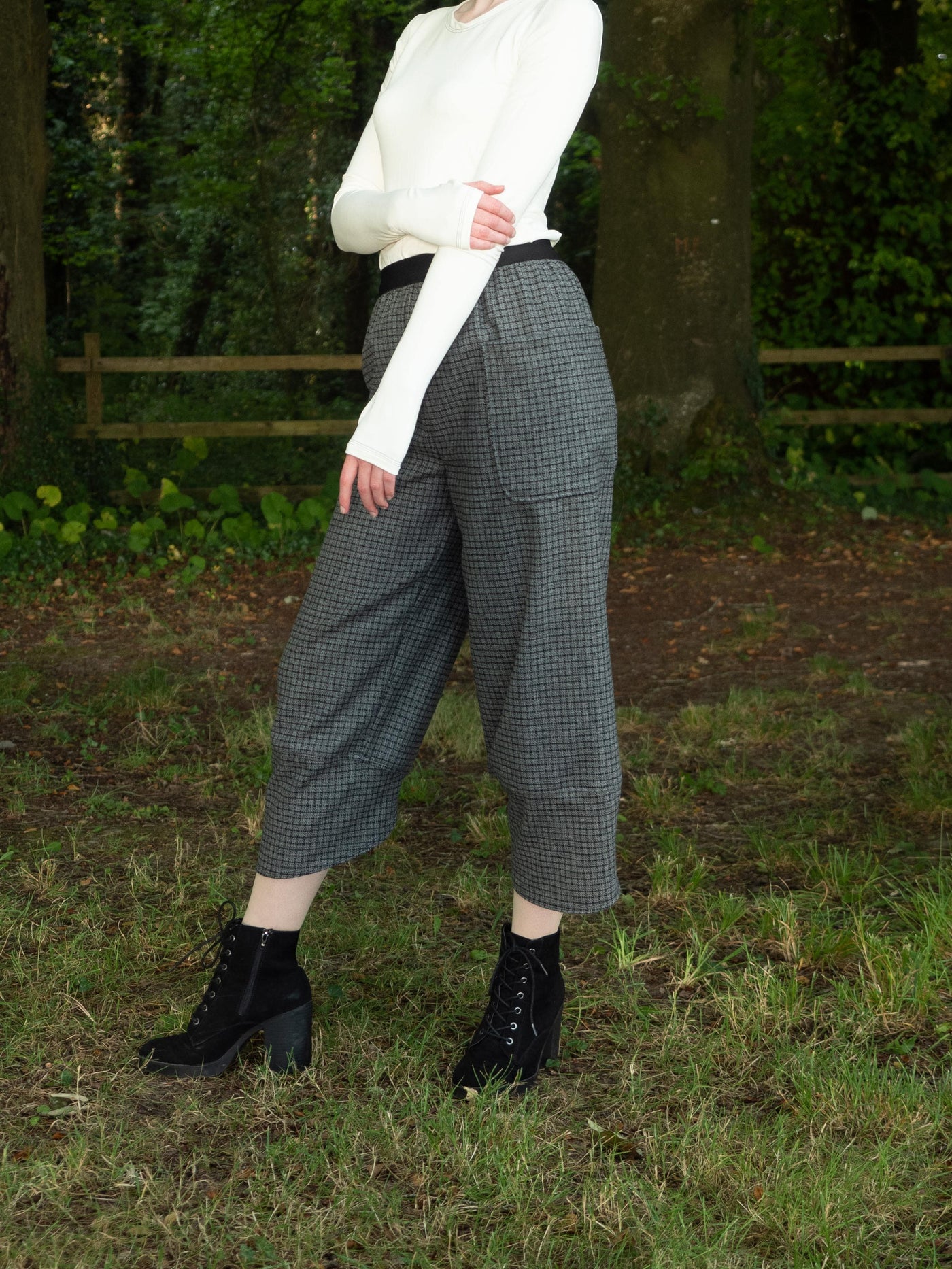 MISE TUSA Pants + Skirts 'Cone' pants - Grey/Black
