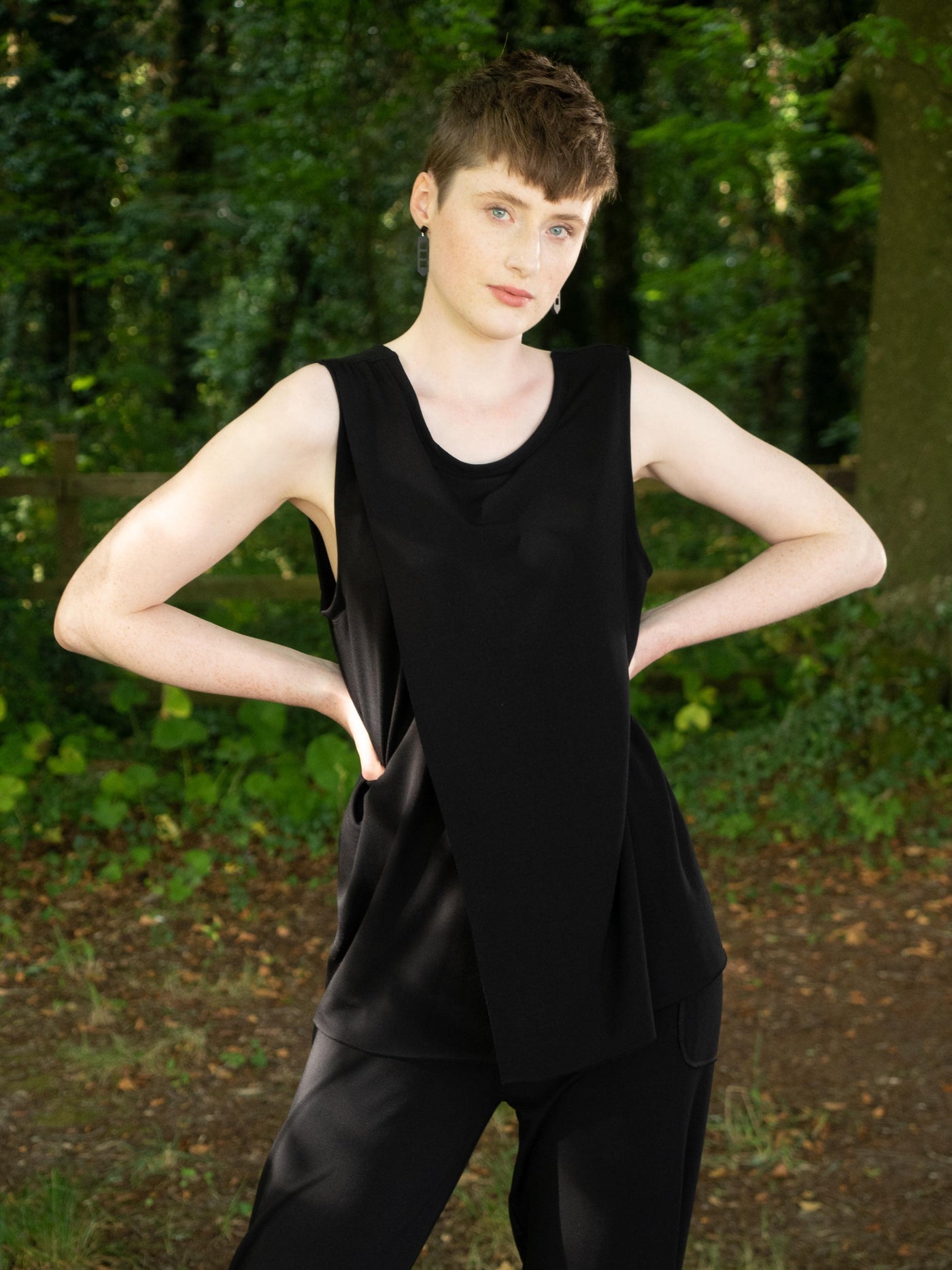 MISE TUSA Top 'Eagle' vest - Black