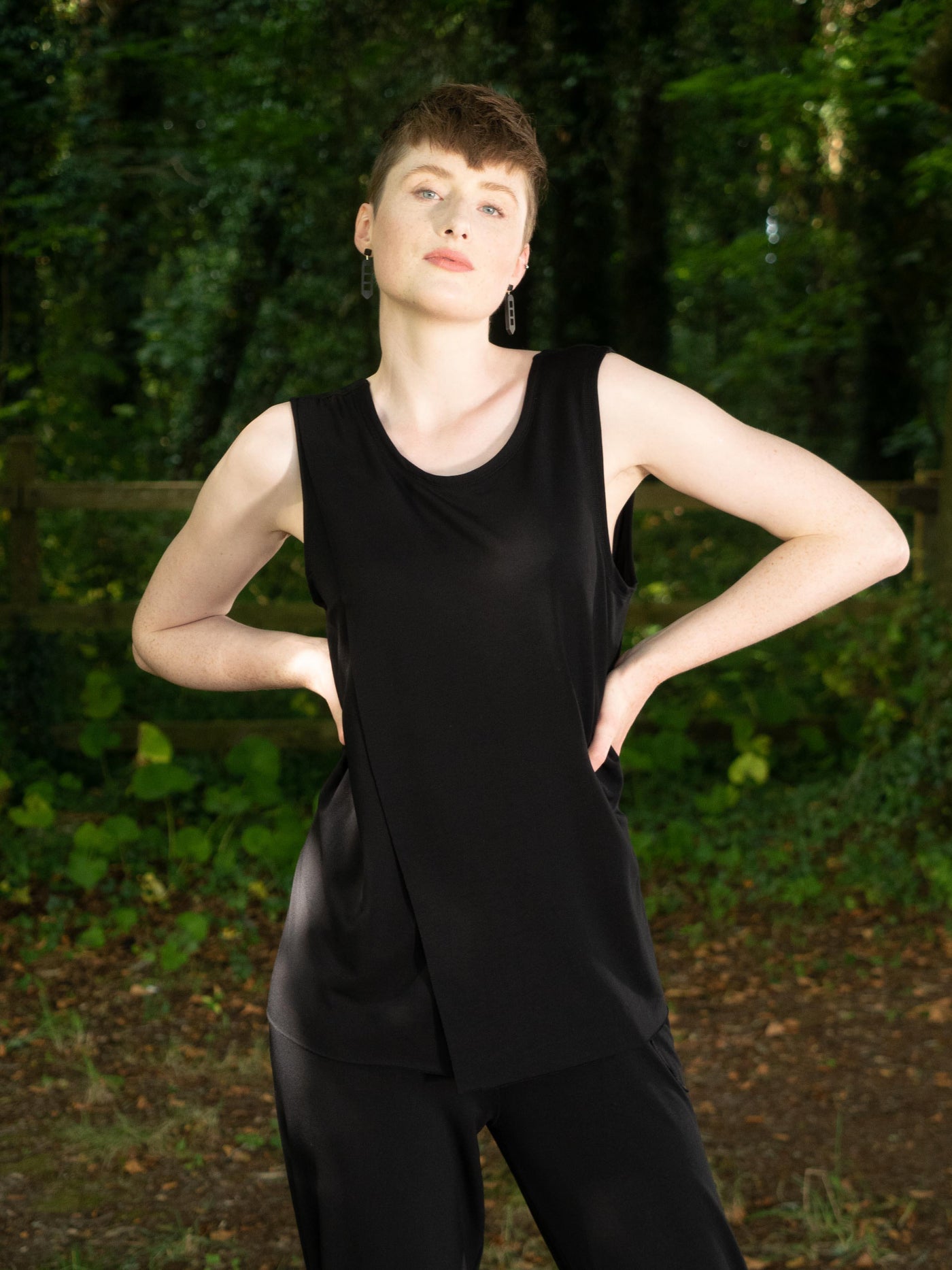 MISE TUSA Top 'Eagle' vest - Black